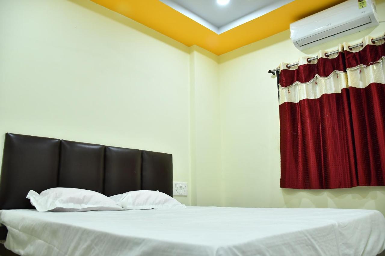 Hotel Kalika Residency Akalkot ภายนอก รูปภาพ