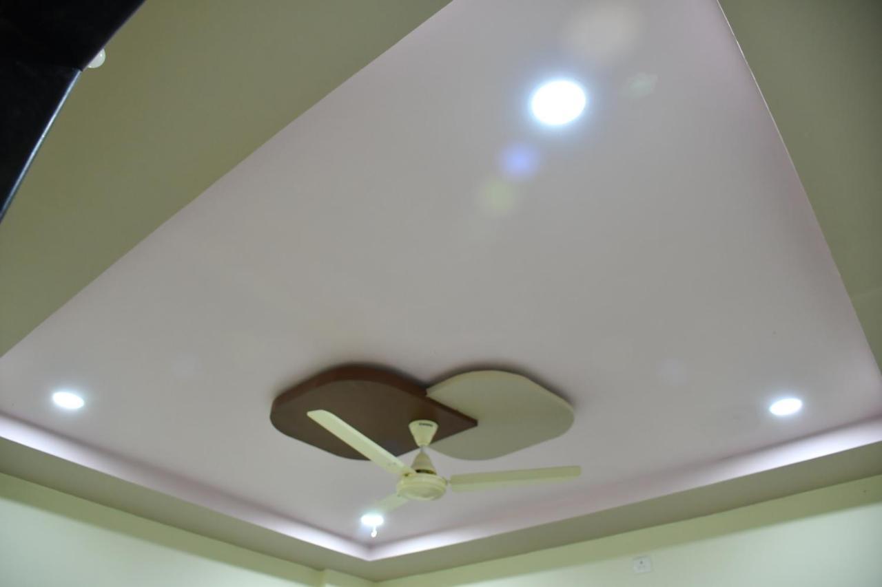 Hotel Kalika Residency Akalkot ภายนอก รูปภาพ