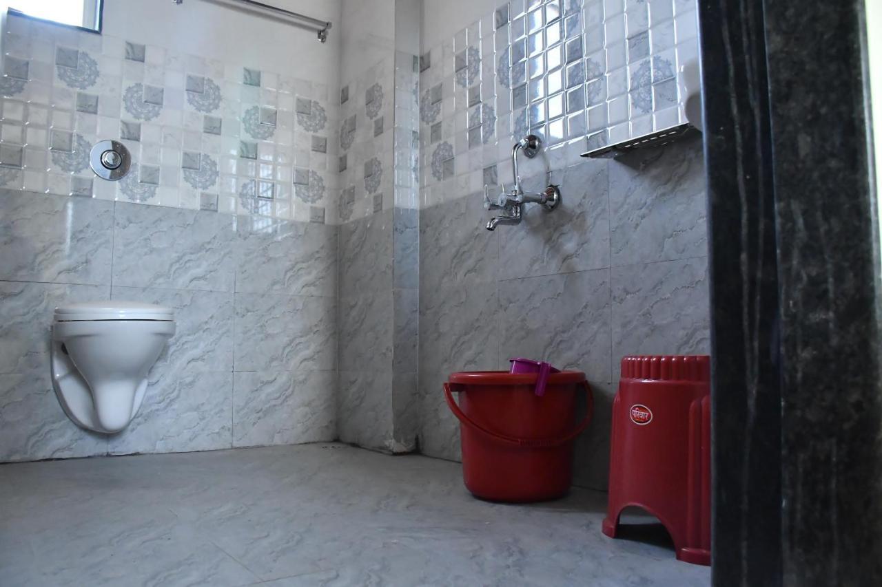Hotel Kalika Residency Akalkot ภายนอก รูปภาพ