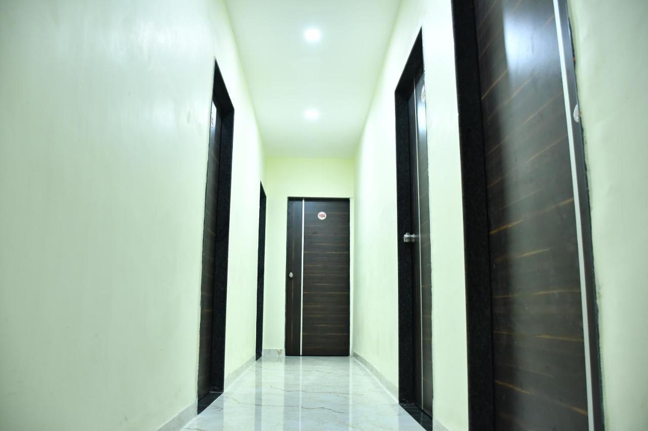 Hotel Kalika Residency Akalkot ภายนอก รูปภาพ