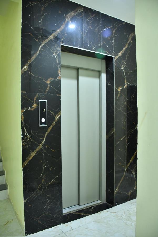 Hotel Kalika Residency Akalkot ภายนอก รูปภาพ