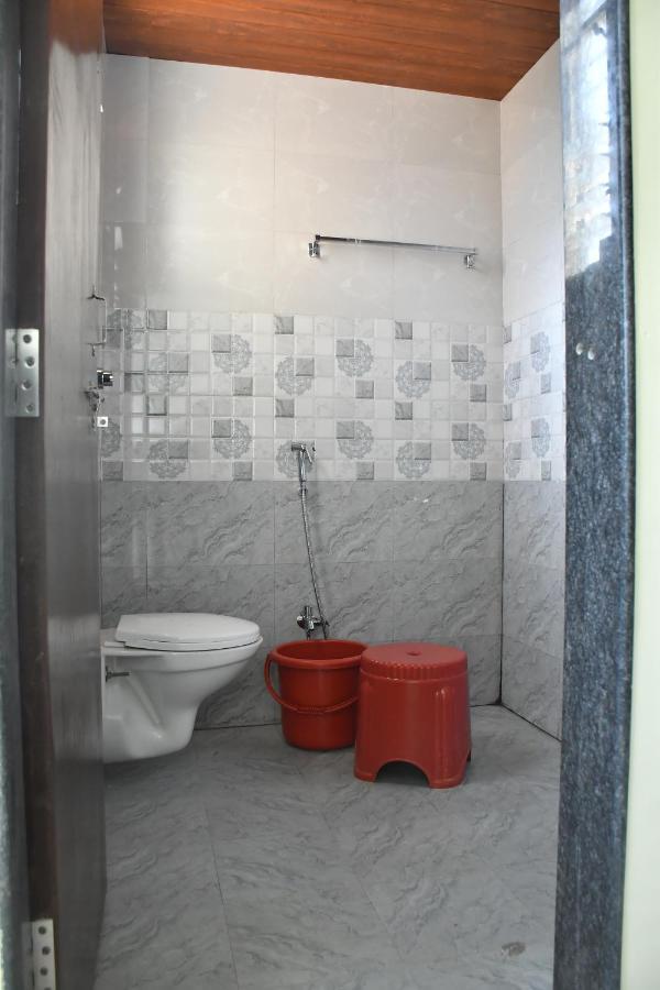 Hotel Kalika Residency Akalkot ภายนอก รูปภาพ